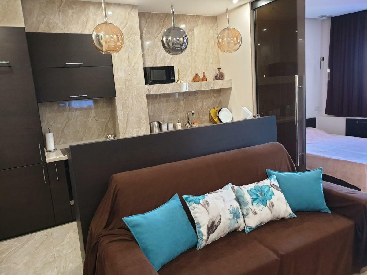 Apartment Luxe Paris Odessa Buitenkant foto